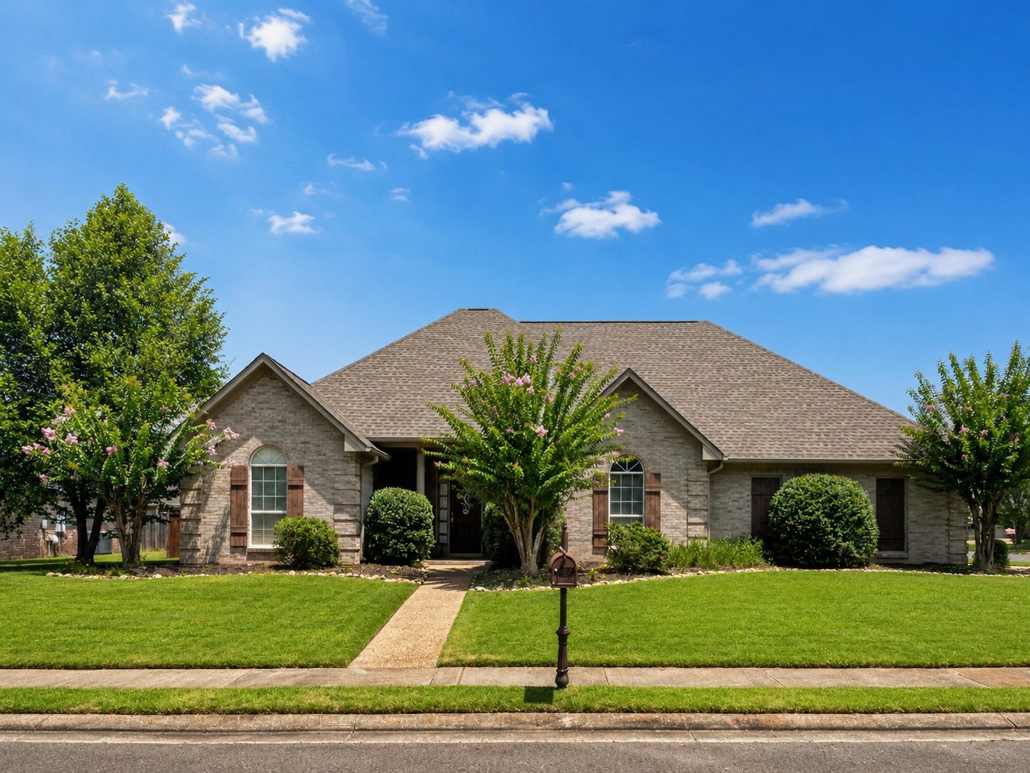 505 Eastside Cove front elevation
